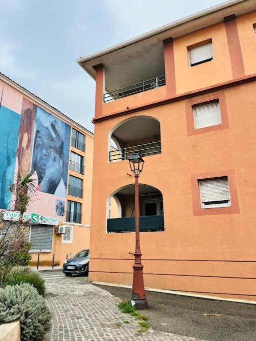 Appartement Les Terrasses Du Port Eksteriør bilde